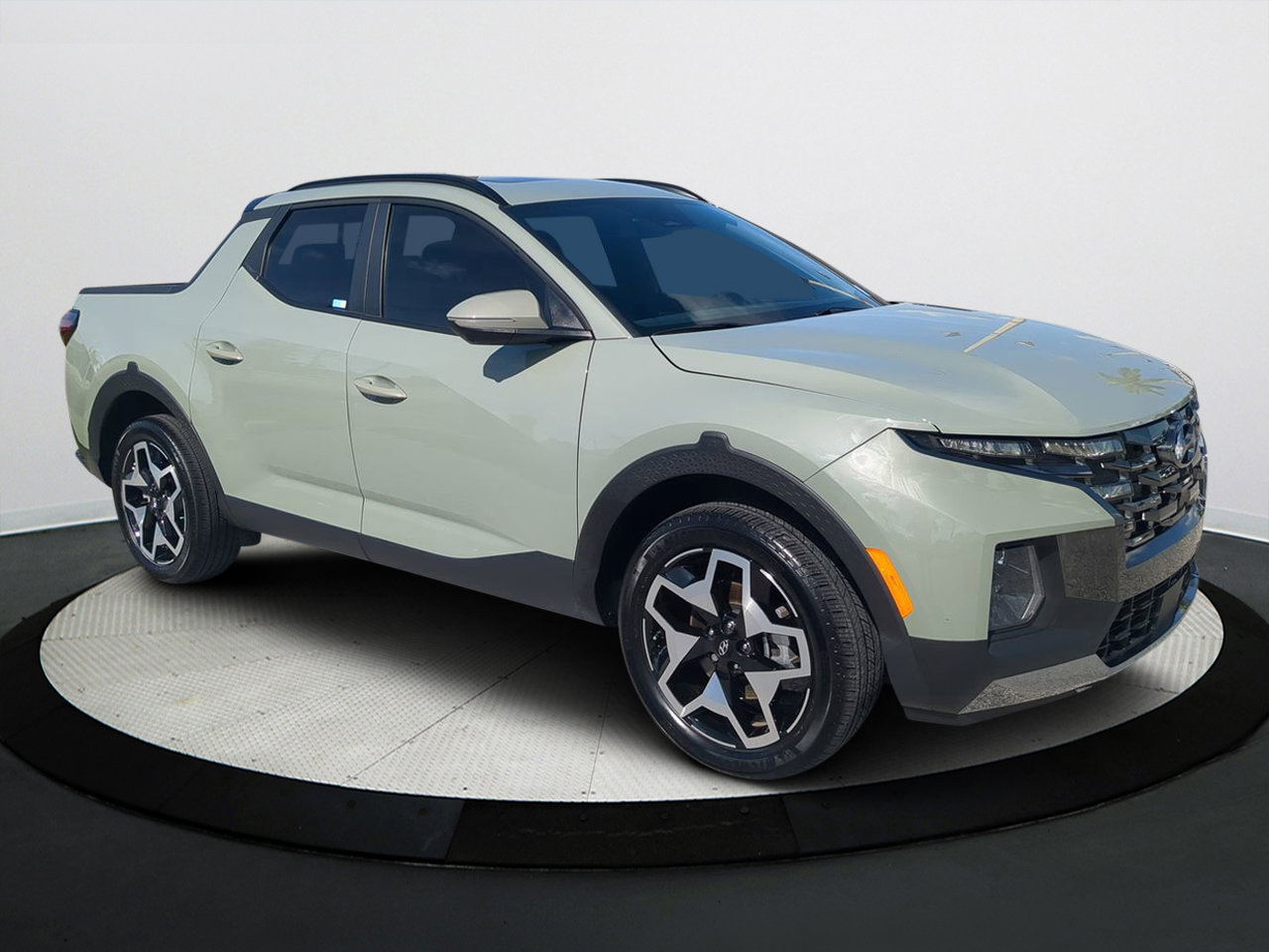 2024 Hyundai Santa Cruz Limited photo 2