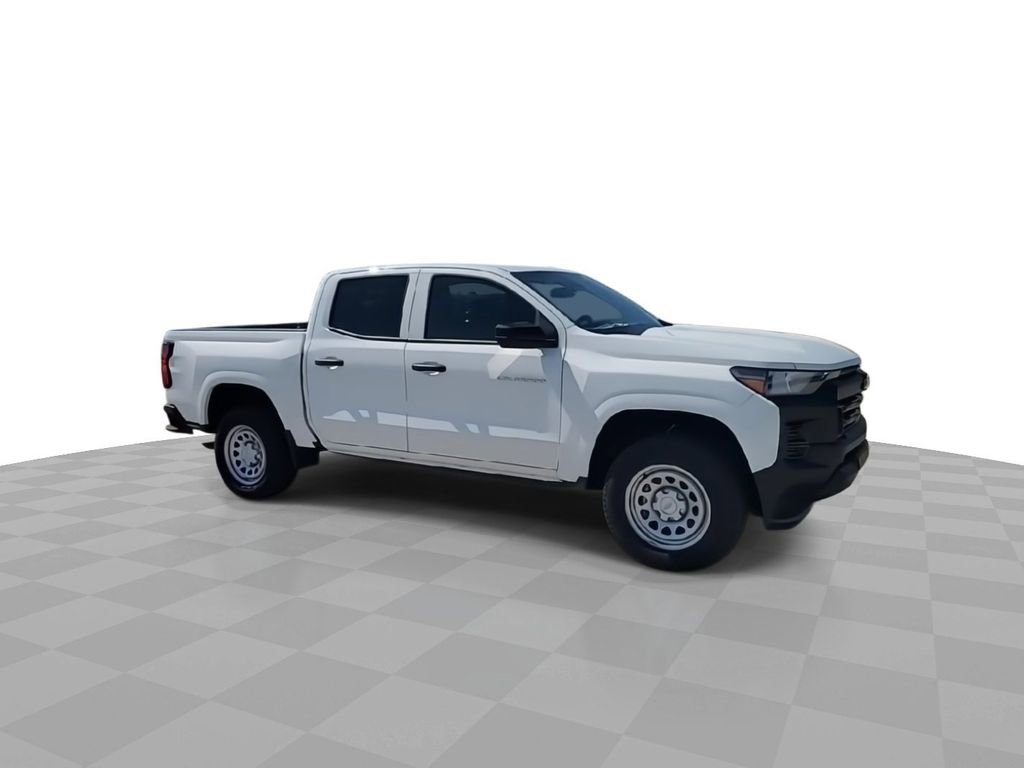 2025 Chevrolet Colorado LT photo 2