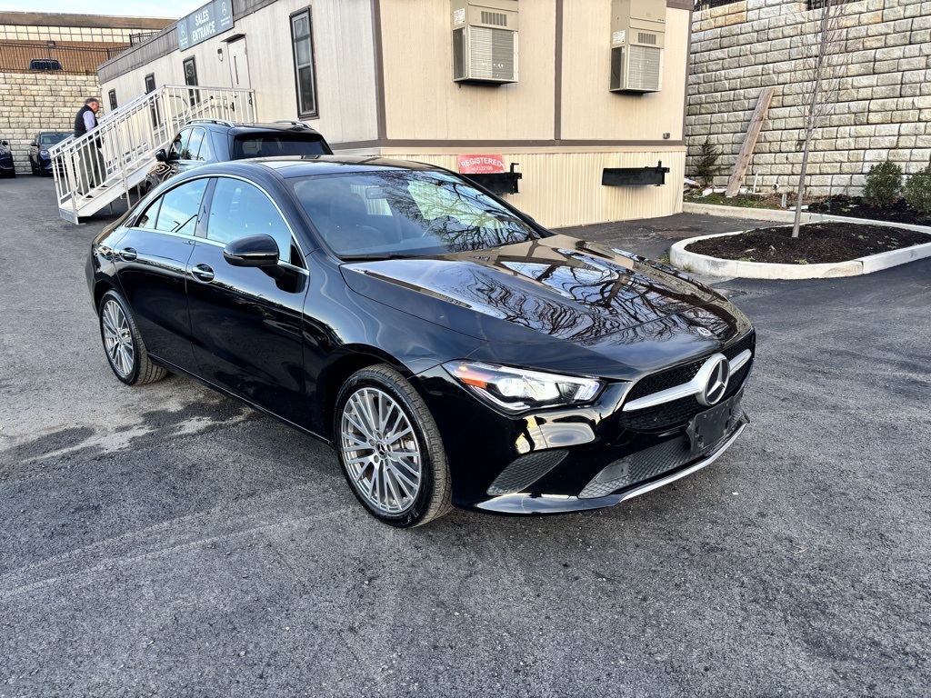 2023 Mercedes Benz CLA 250 4MATIC photo 3