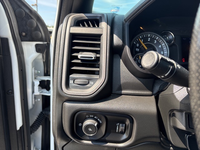 2022 Ram 3500 Tradesman photo 16