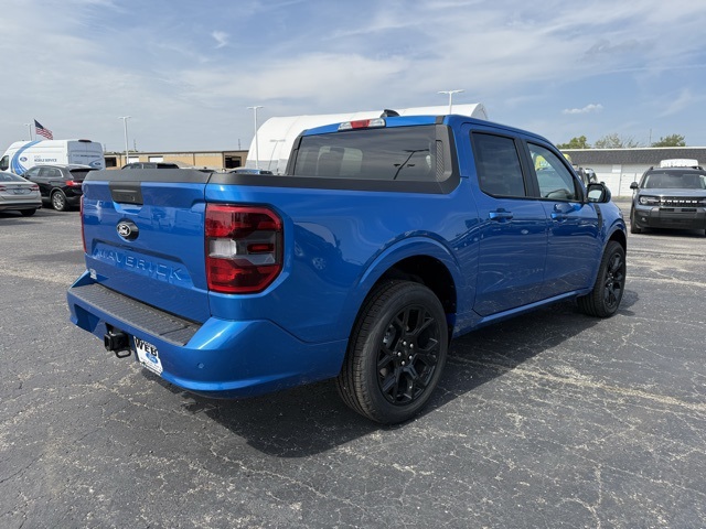 2025 Ford Maverick photo 9
