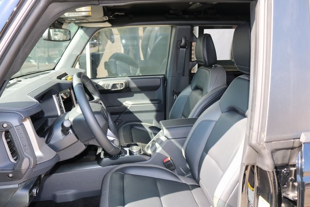 2025 Ford Bronco Outer Banks photo 16