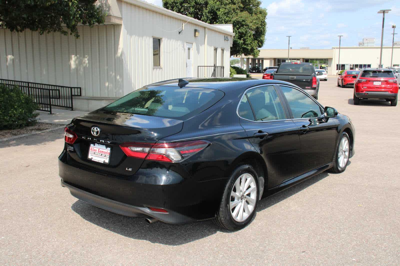 2023 Toyota Camry LE photo 7