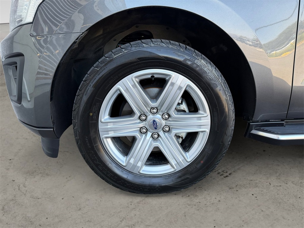 2020 Ford Expedition XLT photo 14