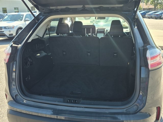 2021 Ford Edge SEL photo 4