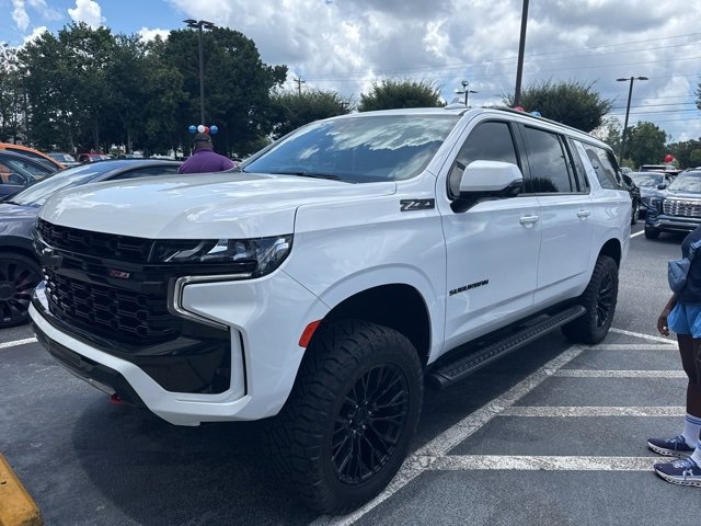Used 2024 Summit White Chevrolet Z71 image 1