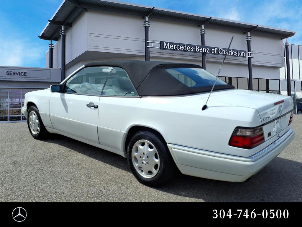 1995 Mercedes Benz E photo 3