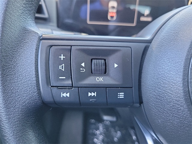 2025 Nissan Kicks SV photo 3