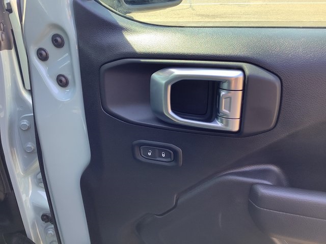 2024 Jeep Wrangler Willys 4xe photo 40