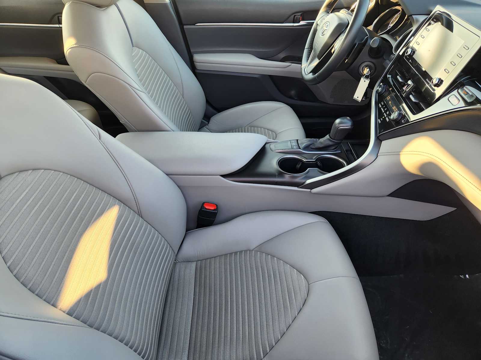 2023 Toyota Camry SE photo 12