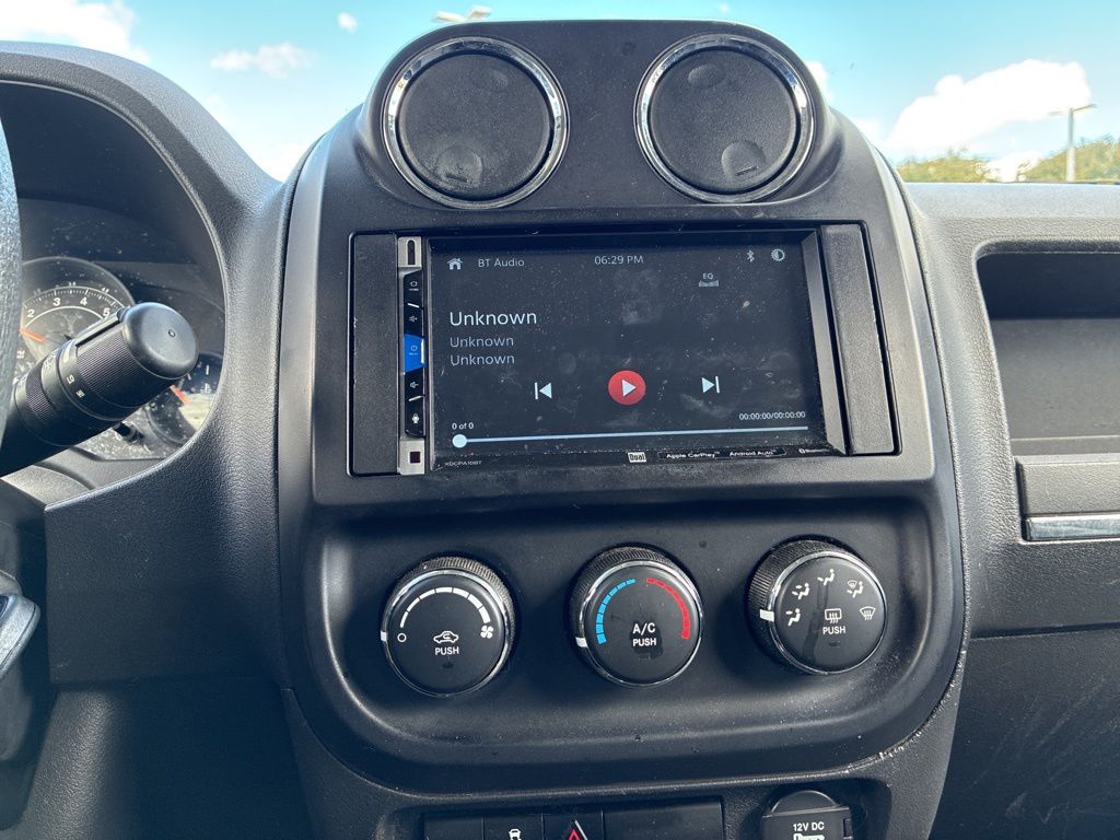 2014 Jeep Patriot Sport photo 14