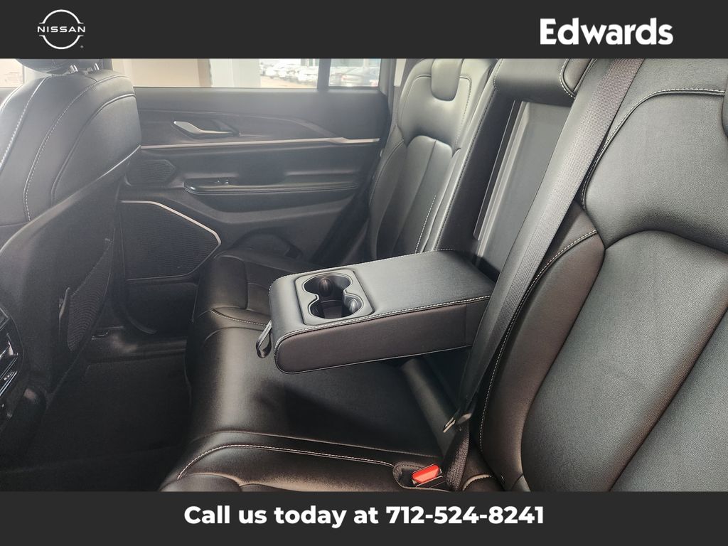 2023 Jeep Cherokee 4xe photo 17