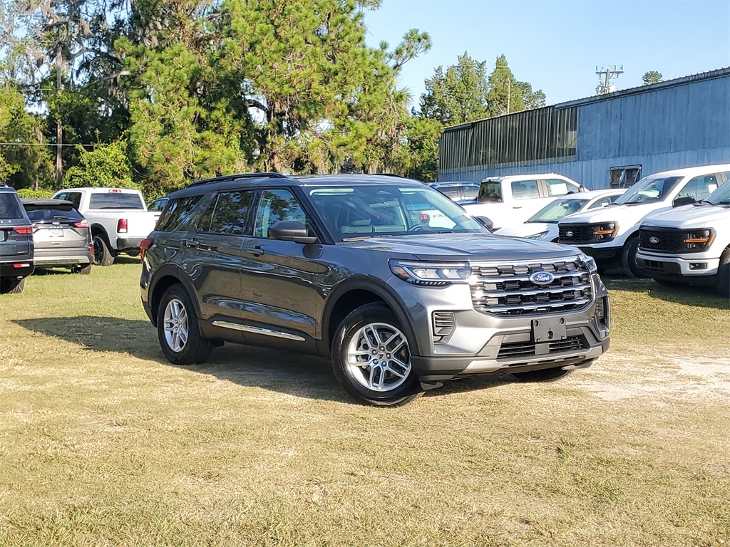 2025 Ford Explorer photo 35