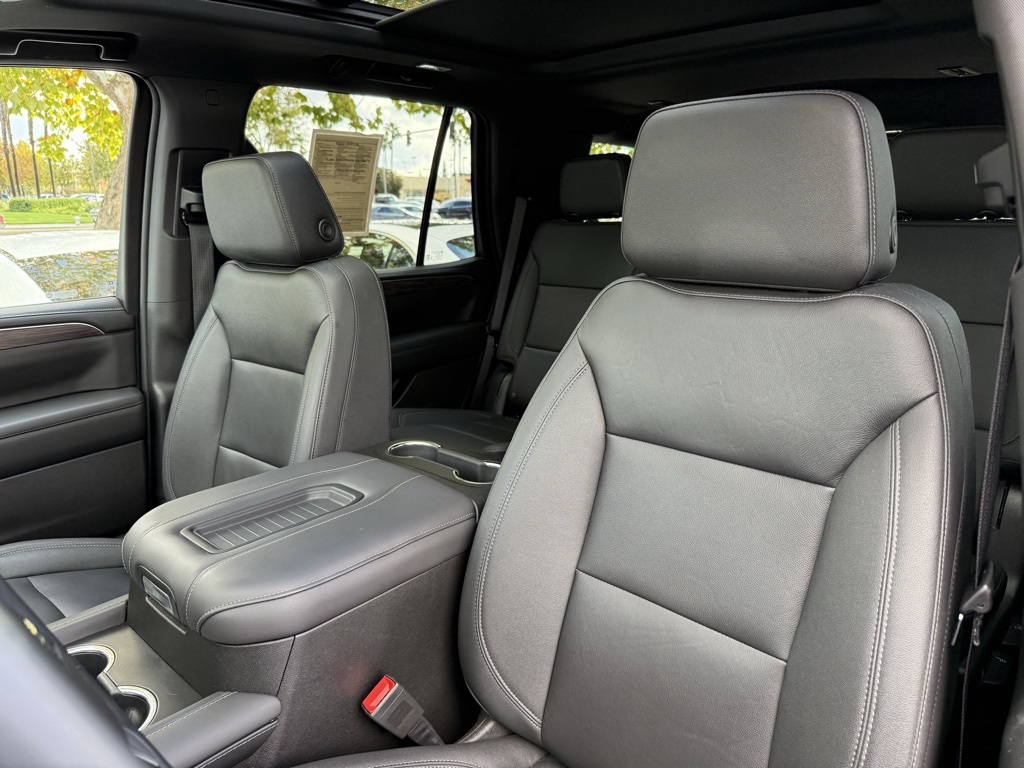 2023 Chevrolet Tahoe Z71 photo 3