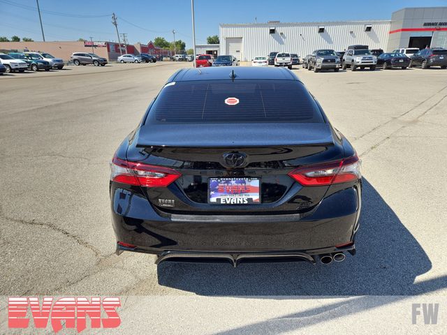 2023 Toyota Camry SE photo 4