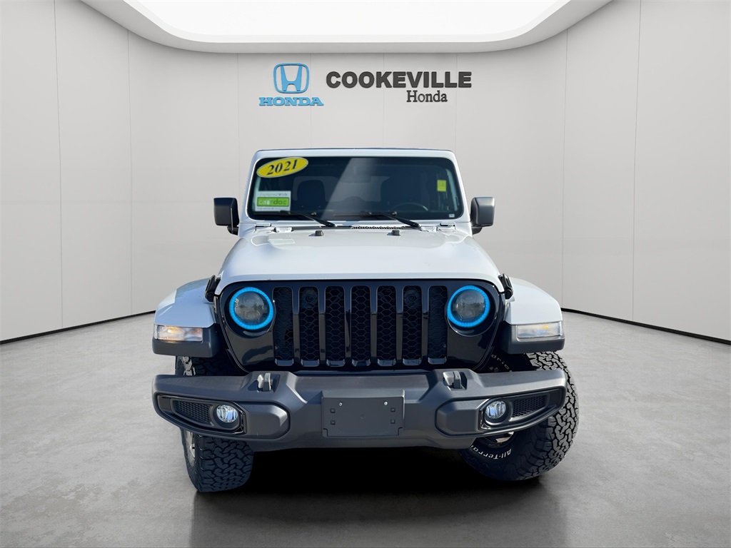 2021 Jeep Gladiator Willys photo 2