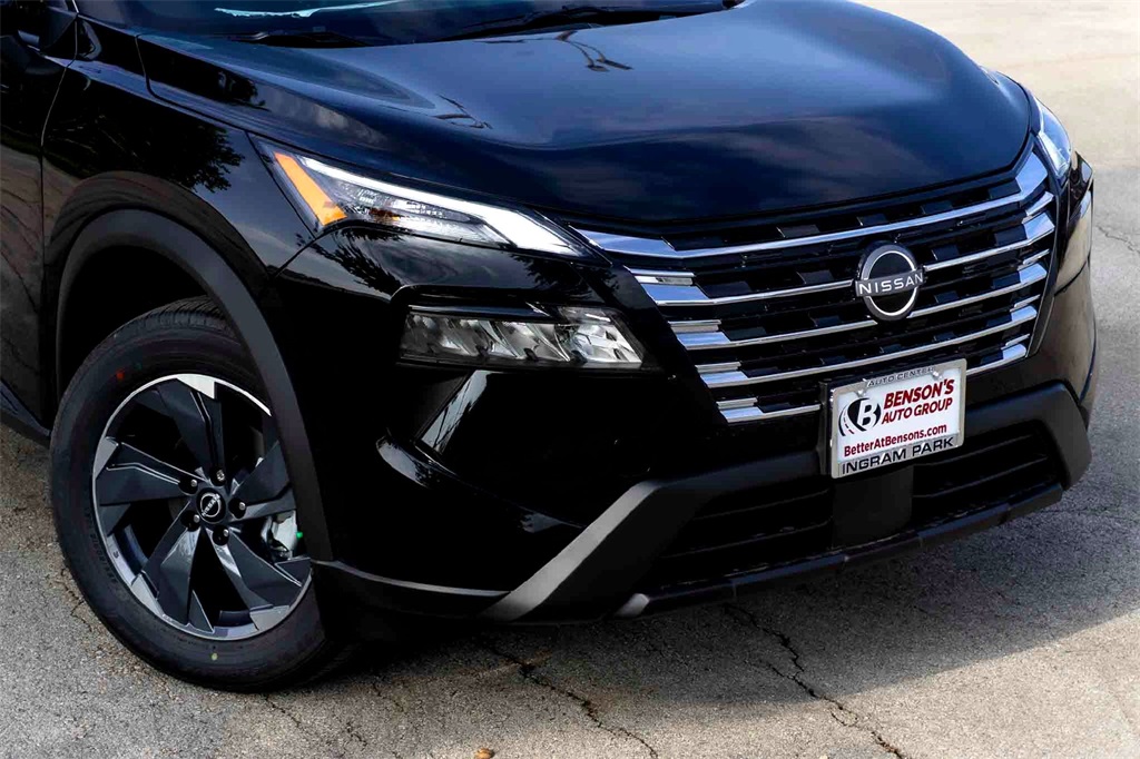 2026 Nissan Rogue SV photo 3