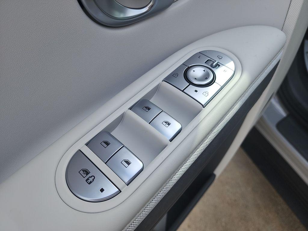 2023 Hyundai Ioniq 5 SEL photo 5