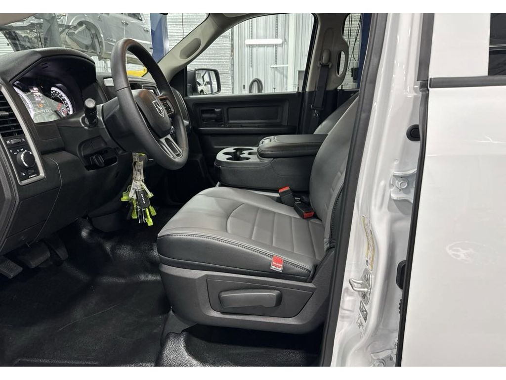 2024 Ram 2500 Tradesman photo 3