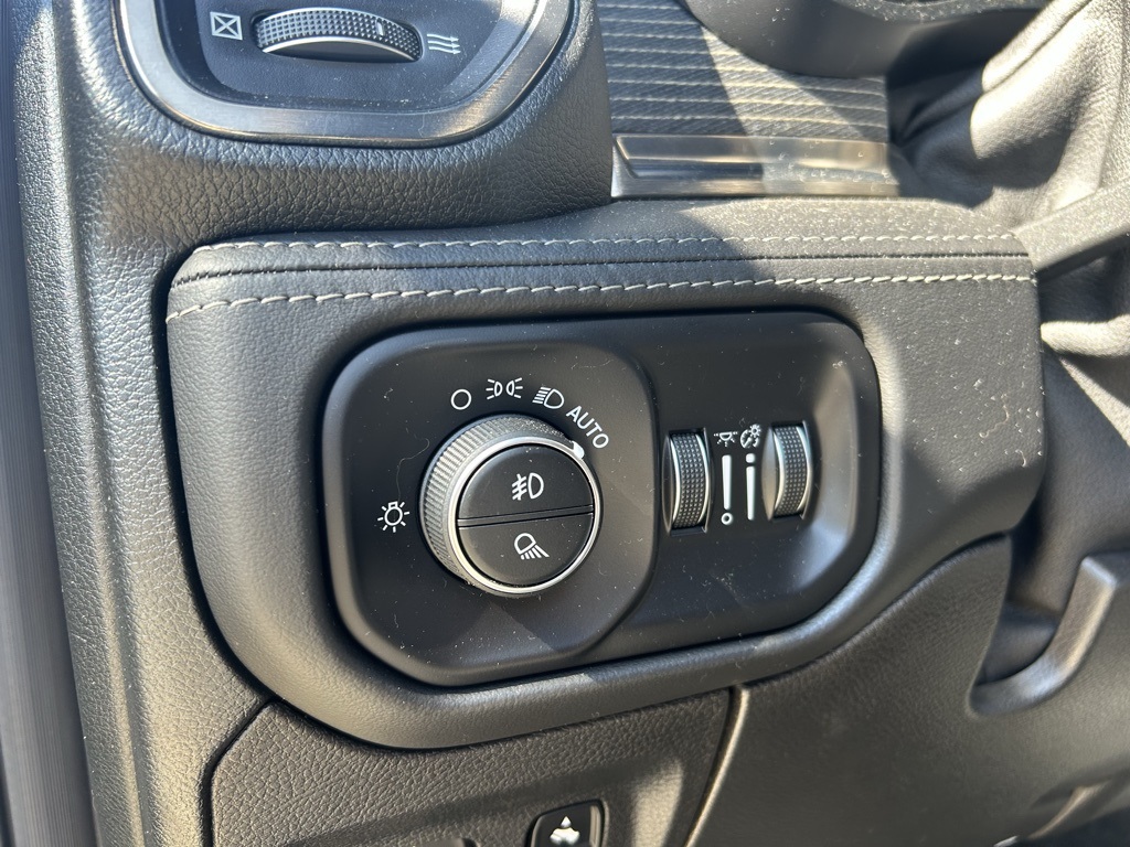 2020 Ram 1500 Limited photo 12