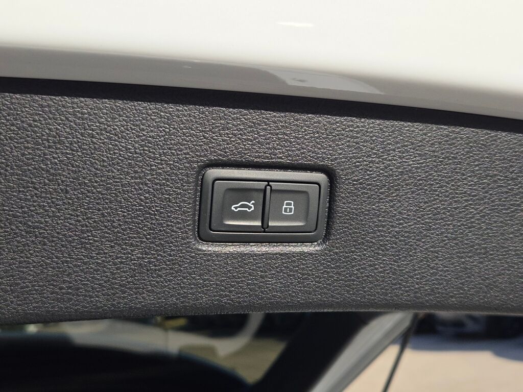 2022 Audi Q7 55 Premium Plus photo 17