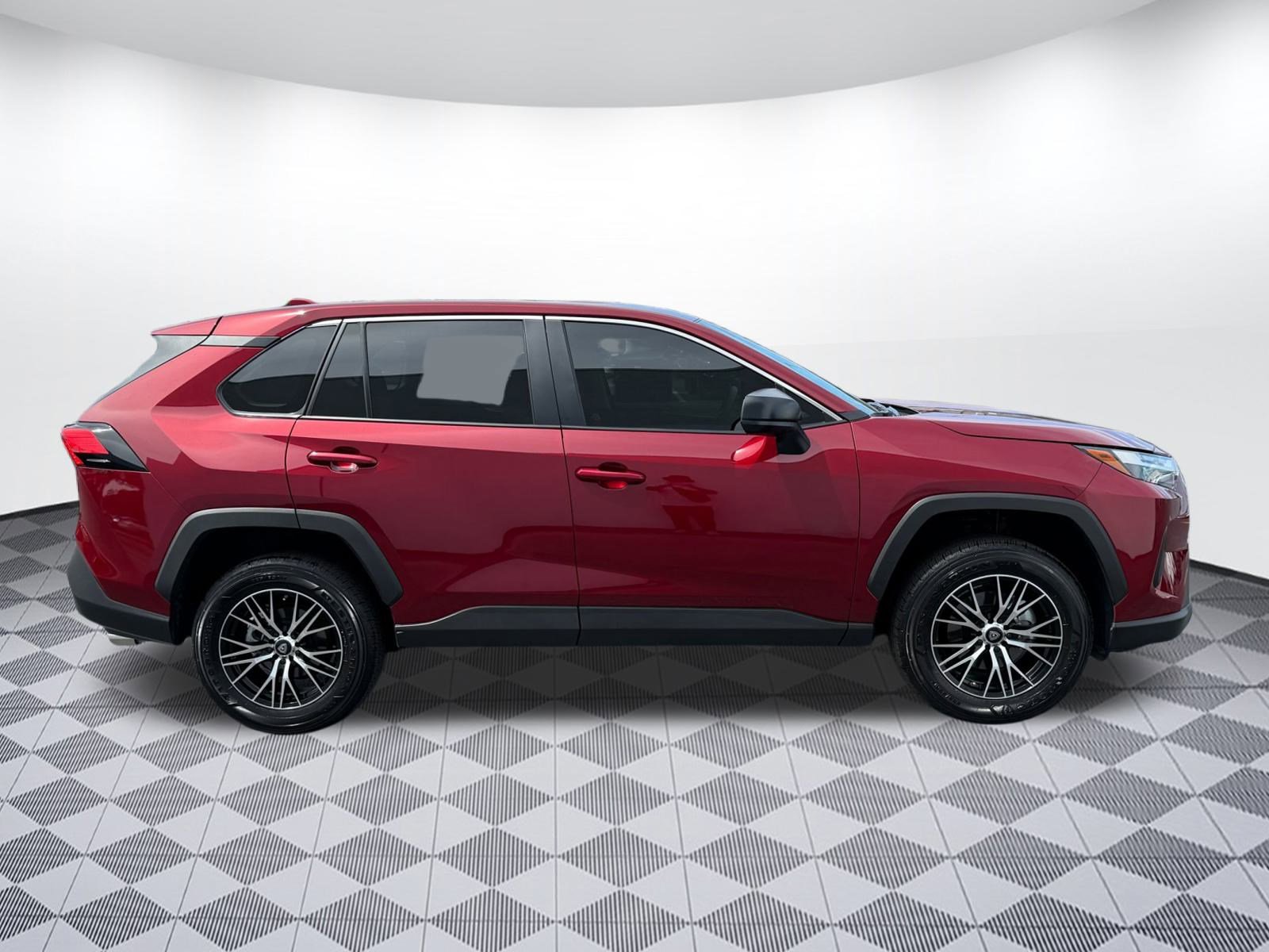 2025 Toyota RAV4 LE photo 5