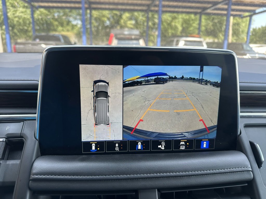 2022 Chevrolet Suburban Z71 photo 10