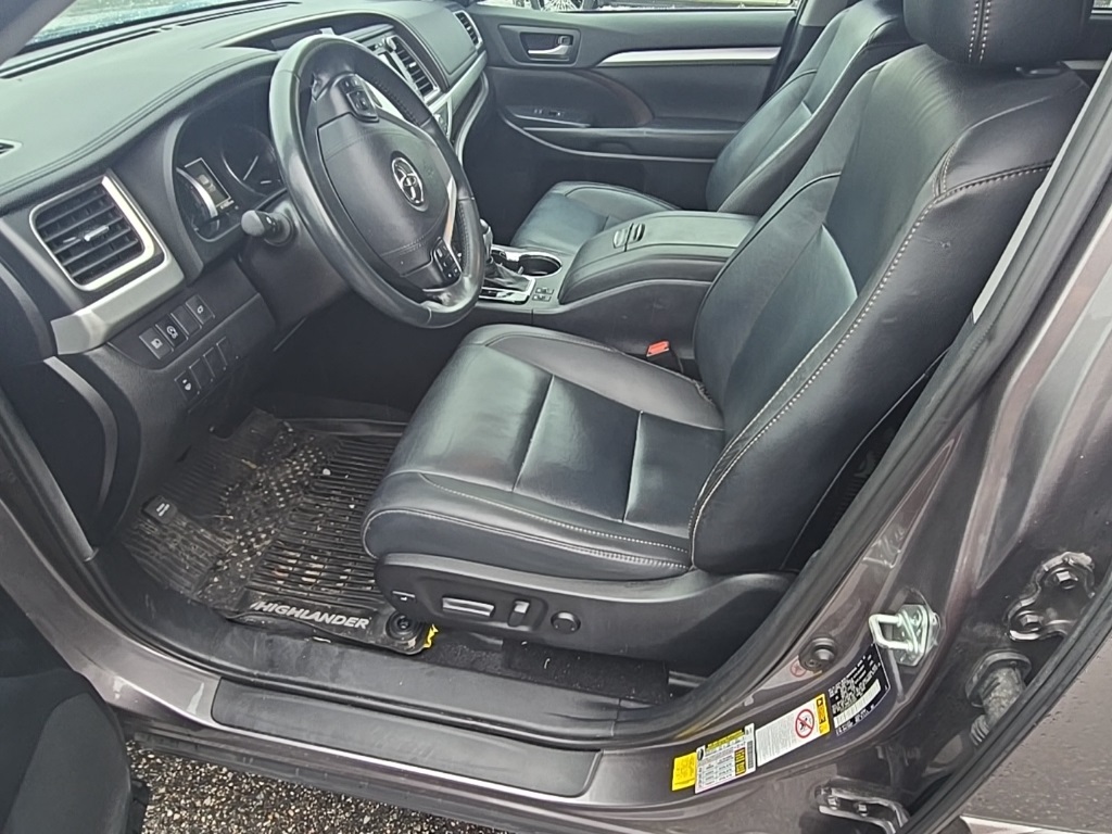2019 Toyota Highlander XLE photo 10