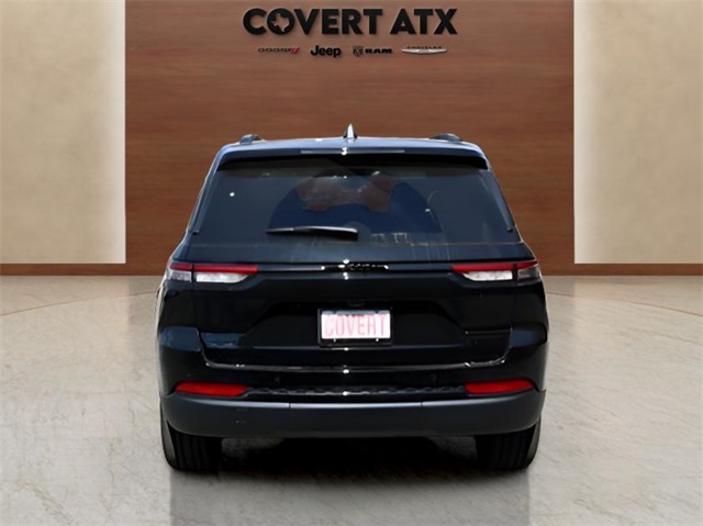 2025 Jeep Grand Cherokee Limited photo 4