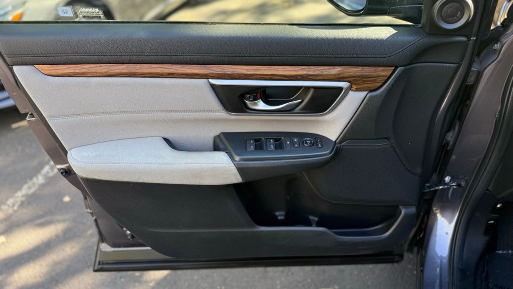 2017 Honda CR-V EX photo 11