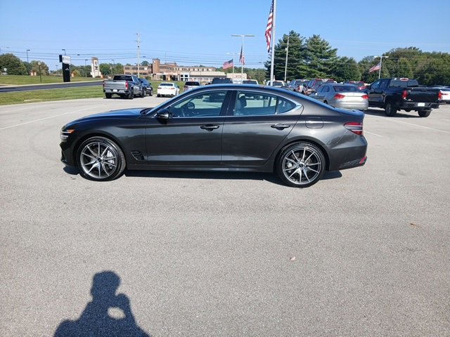 2025 Genesis G70 2.5T photo 2