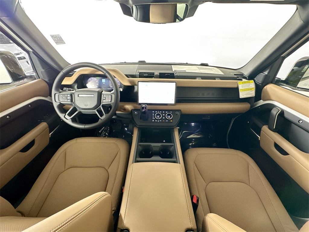 2025 Land Rover Defender 90 X-Dynamic SE photo 24