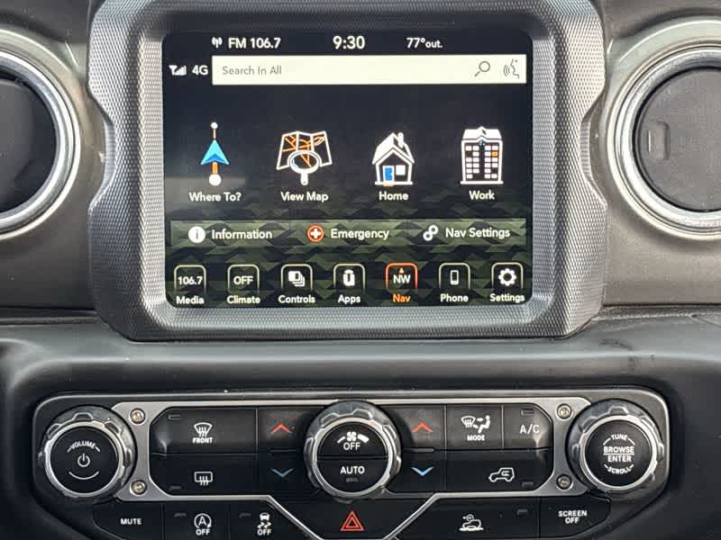 2023 Jeep Wrangler Sahara photo 19