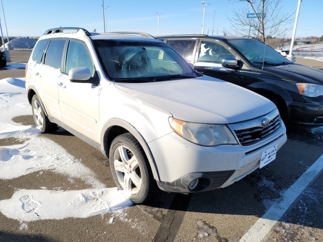 2010 Subaru Forester X Limited's photo