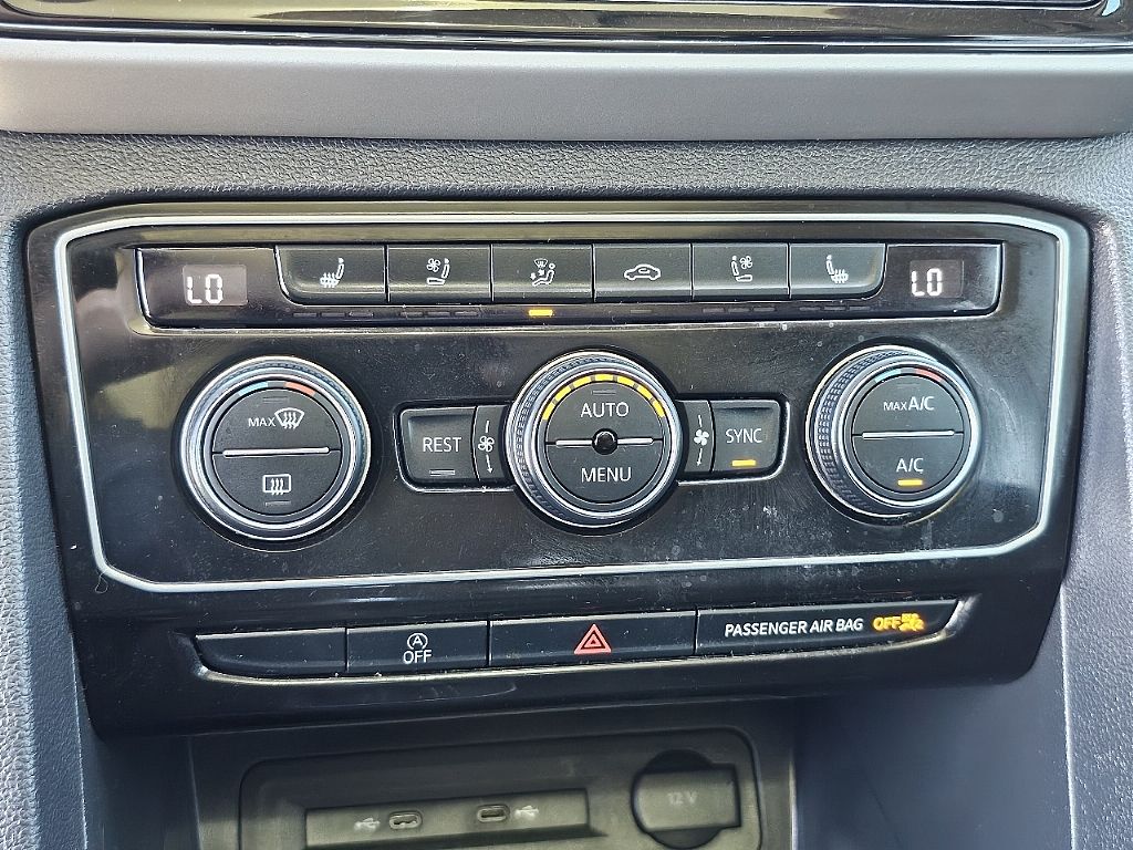 2021 Volkswagen Atlas V6 SEL Premium R-Line photo 30