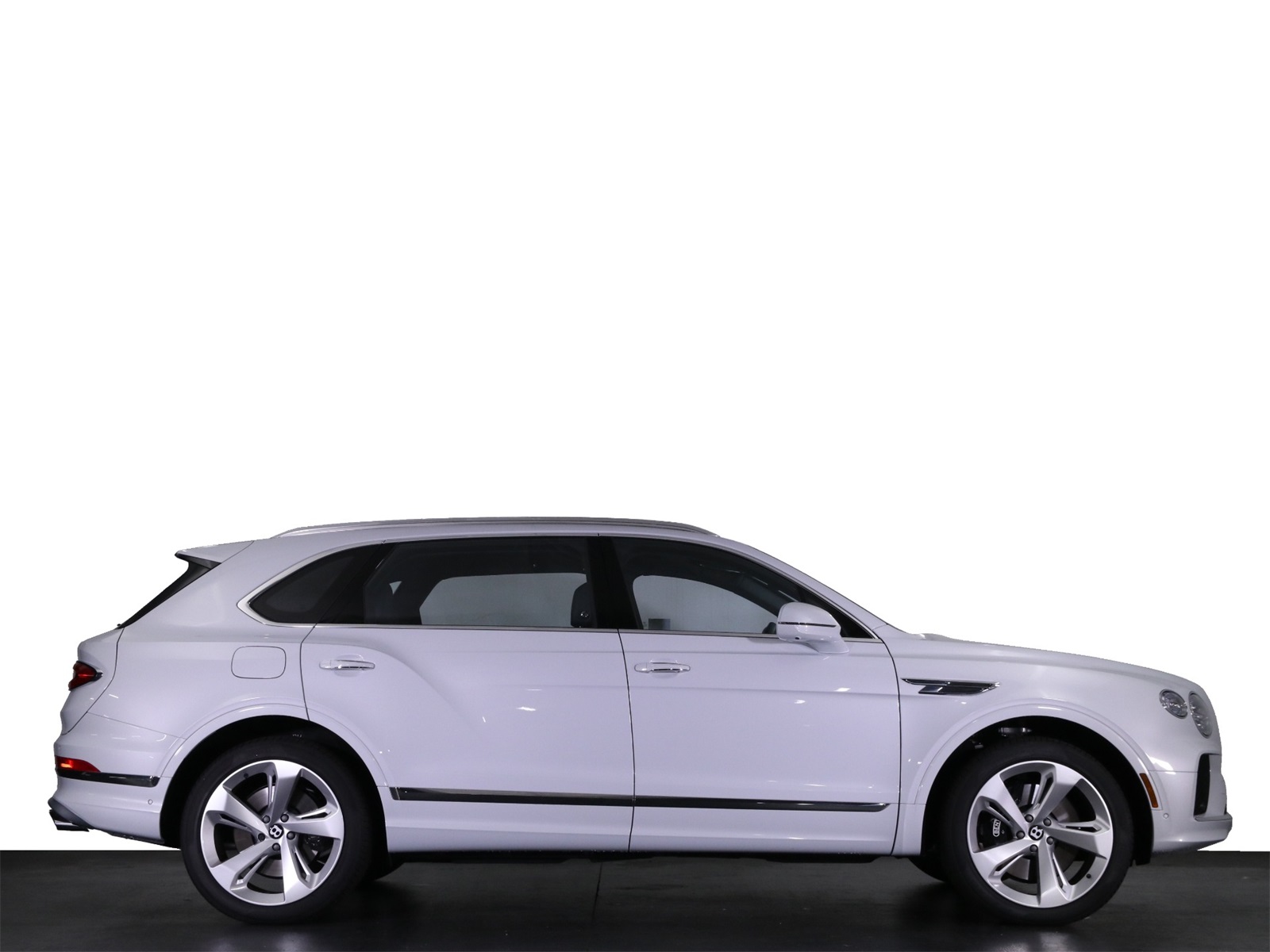 2024 Bentley Bentayga EWB photo 4