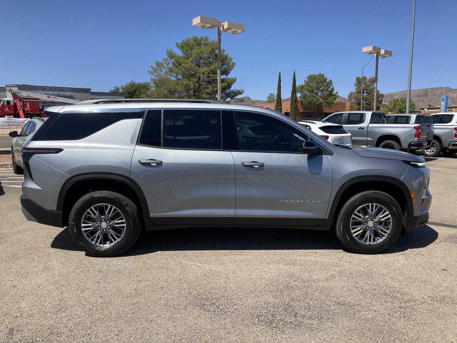 2026 Chevrolet Traverse photo 4