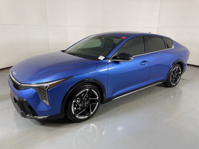 2025 Kia K4 GT-Line photo 4