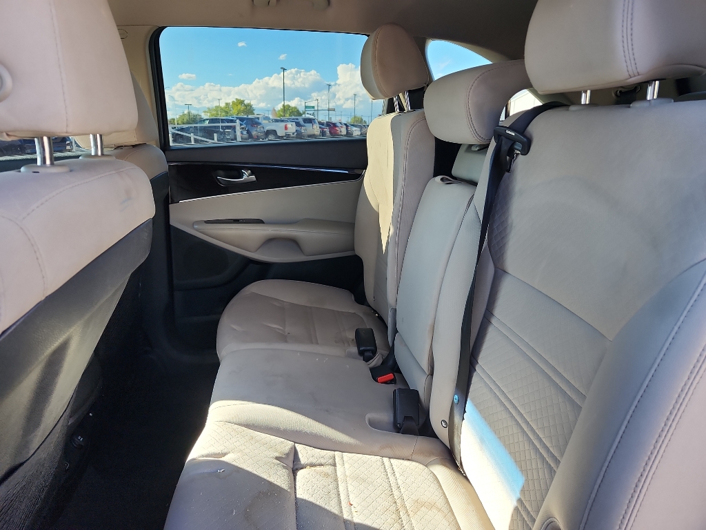 2019 Kia Sorento LX V6 photo 9