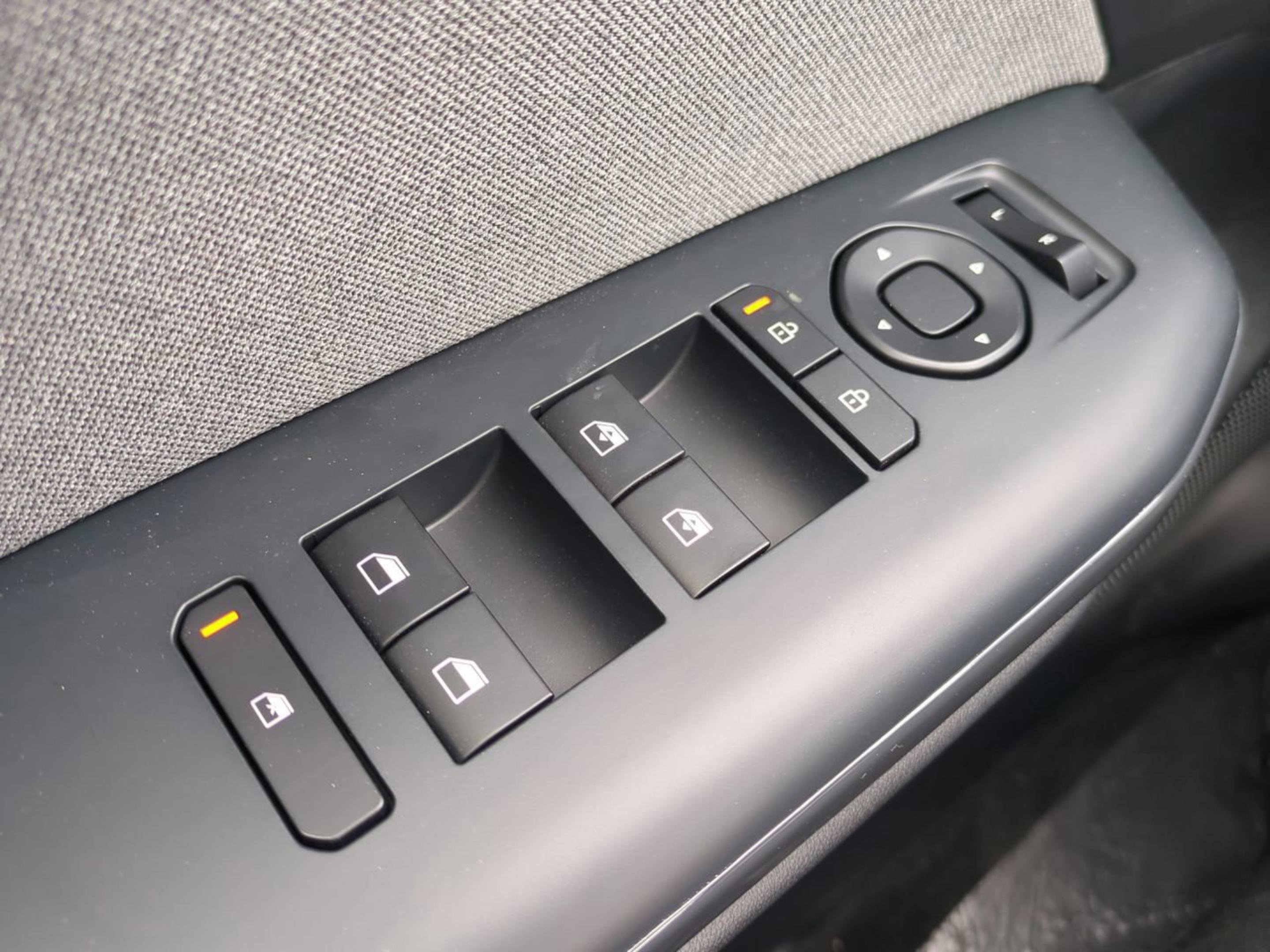 2025 Kia K4 EX photo 17