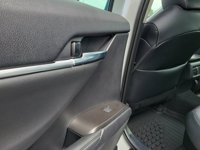 2022 Toyota Camry XSE photo 12