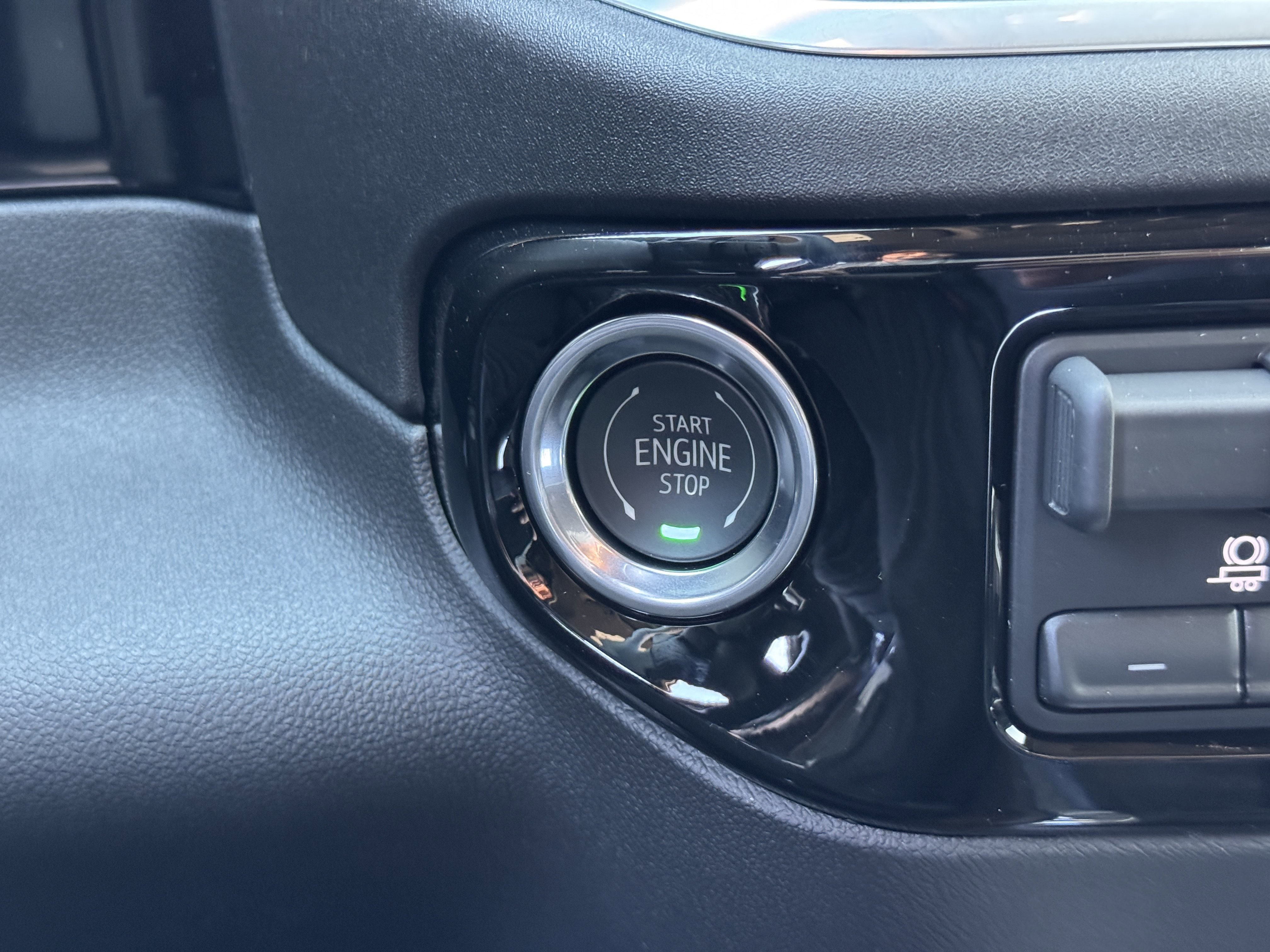 2026 Chevrolet Silverado 1500 High Country photo 2