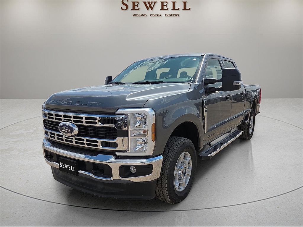 2025 Ford F-250 Super Duty XLT's photo