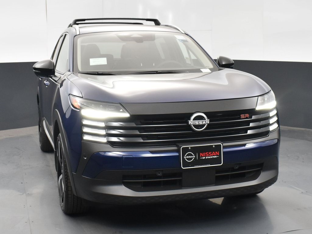 2026 Nissan Kicks SR photo 2