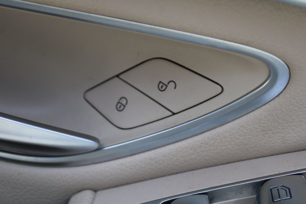 2022 Mercedes Benz GLC 300 photo 20