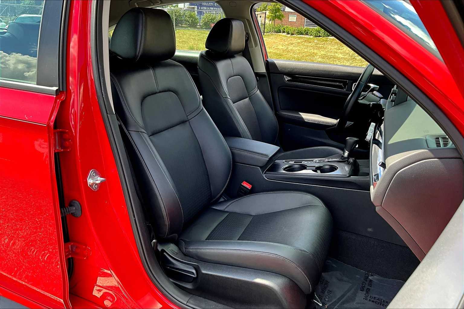 2022 Honda Civic Hatchback EX-L photo 8