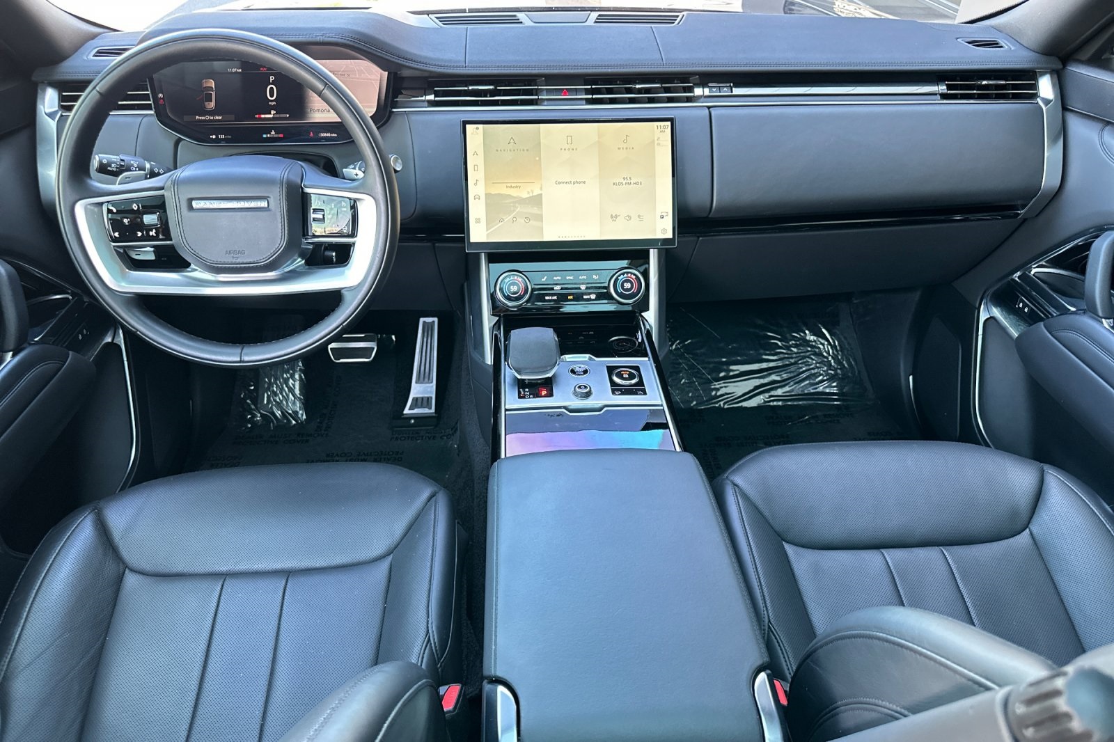 2023 Land Rover Range Rover SE photo 14