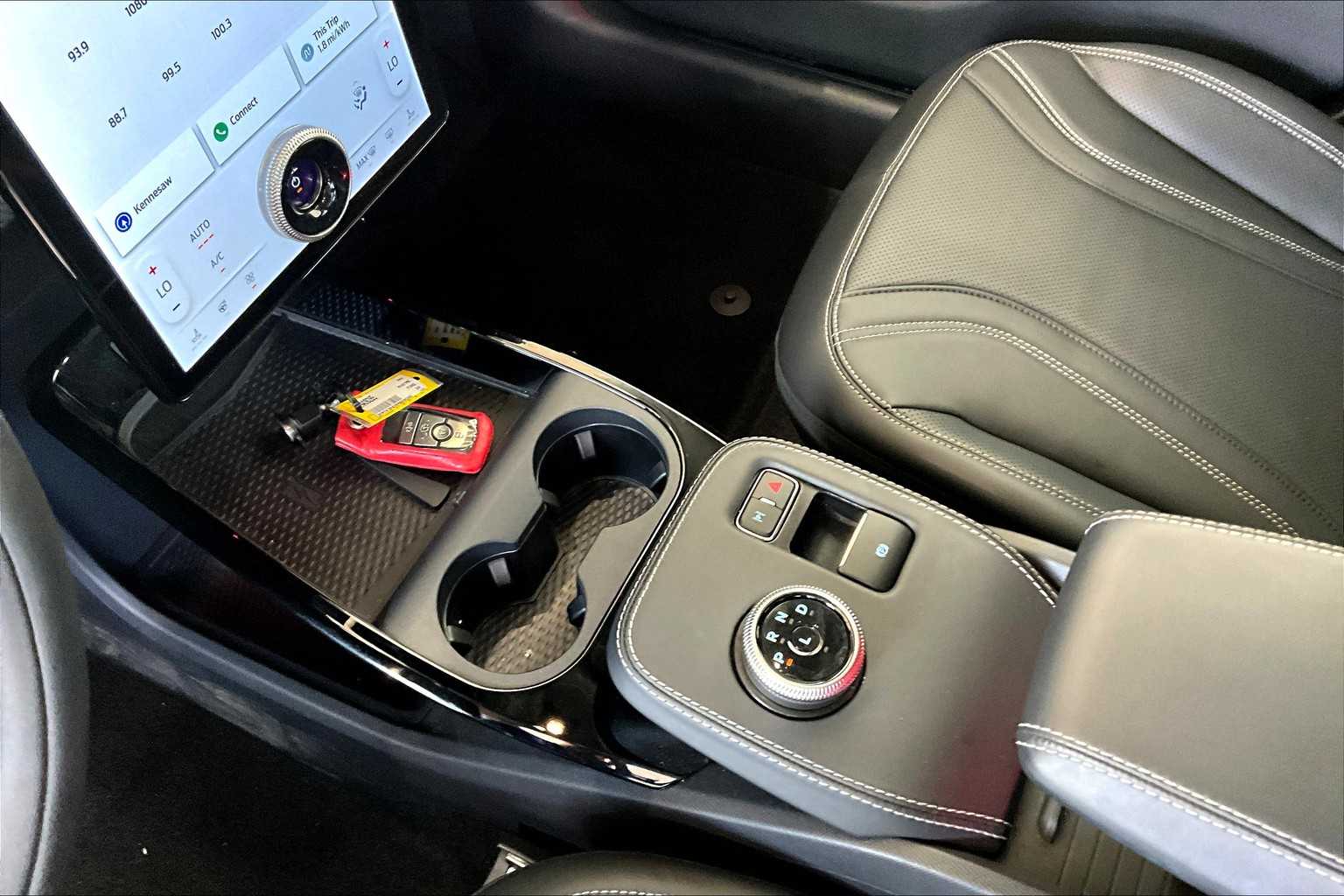 2024 Ford Mustang Mach-E Premium photo 16