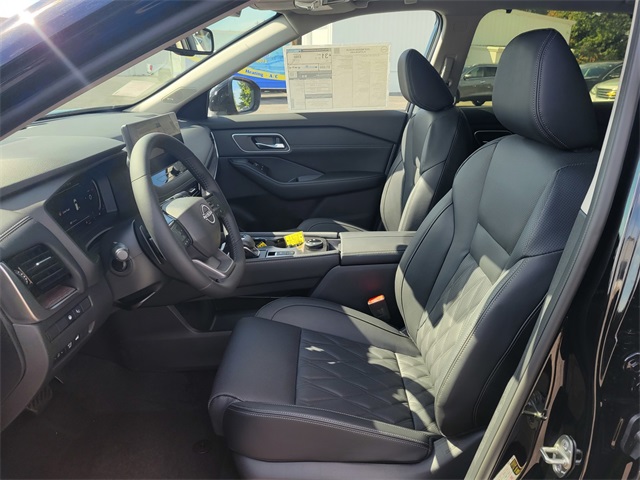 2026 Nissan Rogue Platinum photo 12