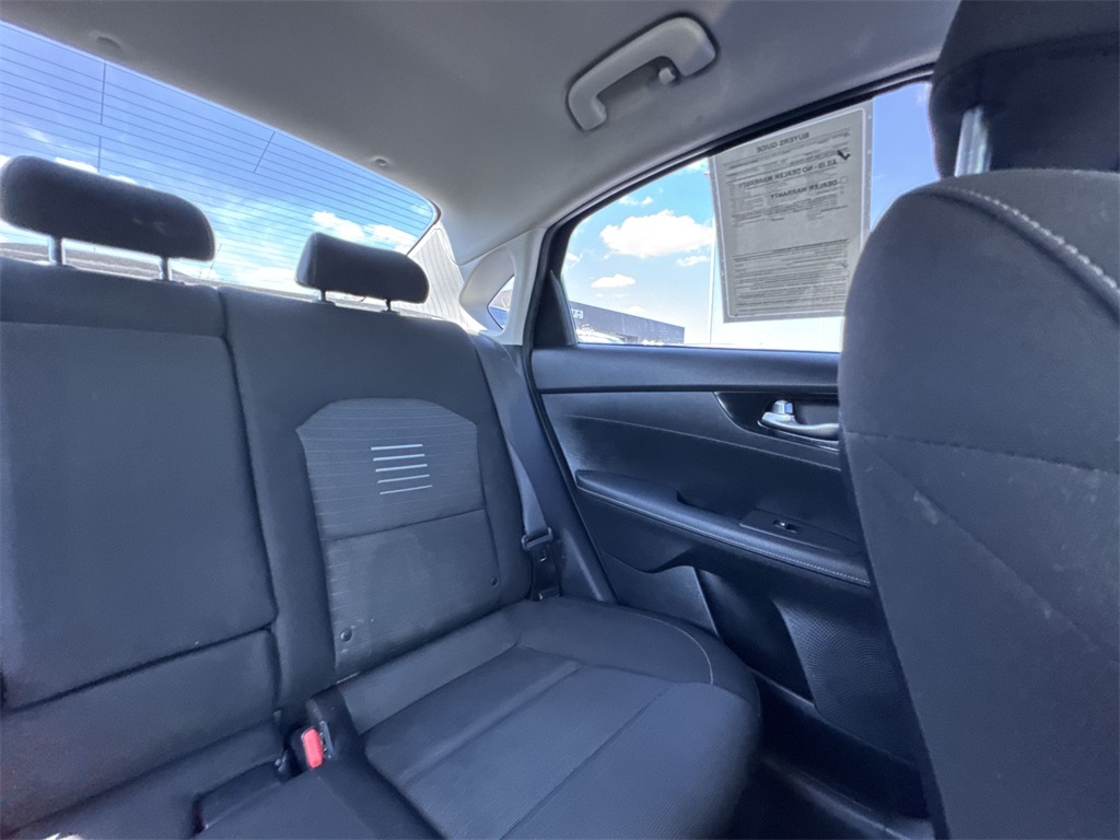 2019 Kia Forte S photo 14